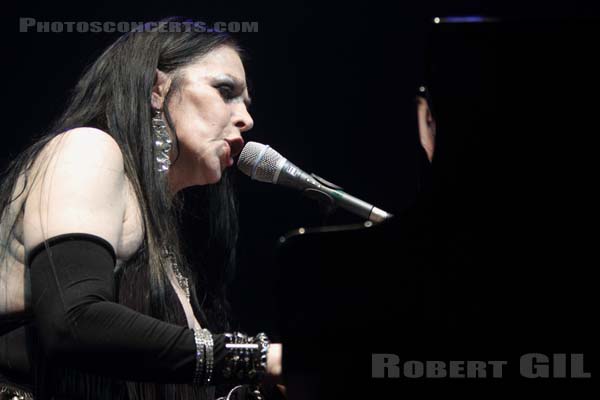 DIAMANDA GALAS - 2010-06-04 - PARIS - Espace Charlie Parker - Grande Halle - 
